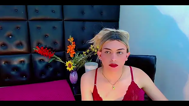 Daniela Pink  online show from 02-10-26, 07:29