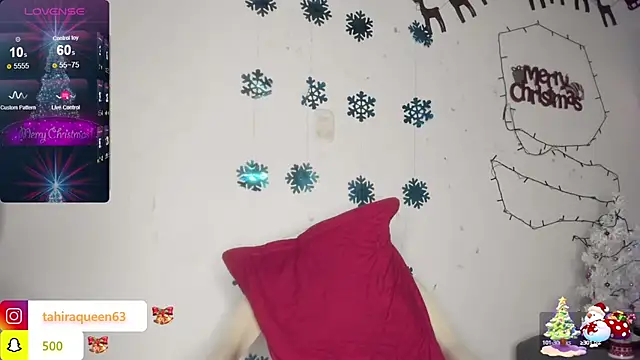 Snapshot of Tahira_21_ chatting on 12-29-24, 07:43 Tahira 21 online show from 12-29-24, 07:43