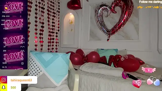 Snapshot of Tahira_21_ chatting on 02-15-25, 07:17 Tahira 21 online show from 02-15-25, 07:17