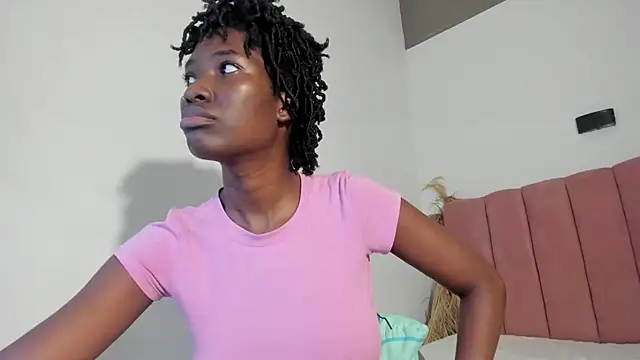 Snapshot of Tahira_21_ chatting on 11-26-25, 07:04 Tahira 21 online show from 11-26-25, 07:04