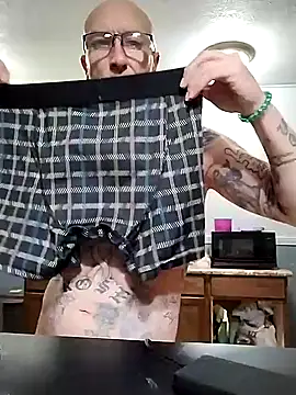 Snapshot of Smurfschmidt chatting on 02-02-25, 02:59 Smurfschmidt online show from 02-02-25, 02:59