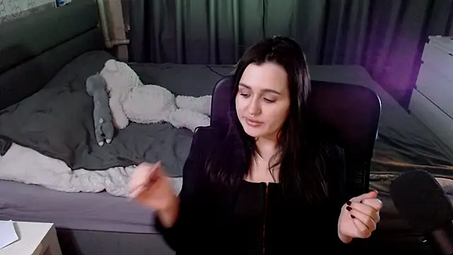 KiraYammy online show from 12-28-24, 01:18