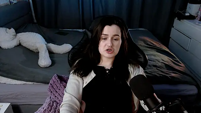 KiraYammy online show from 01-04-25, 10:24