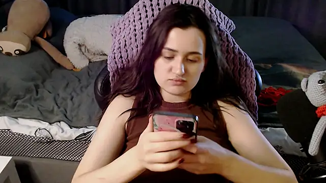 KiraYammy online show from 01-13-25, 01:56