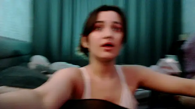 KiraYammy online show from 01-31-25, 04:06