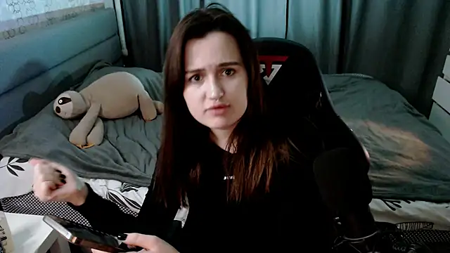 KiraYammy online show from 03-21-25, 06:51