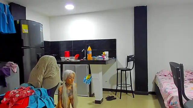 barbara anal squirt  online show from 03-21-25, 09:45