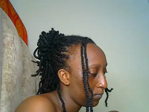 Snapshot of CarlaBeckky chatting on 02-13-25, 03:50 CarlaBeckky online show from 02-13-25, 03:50