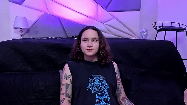 Snapshot of AnnyThompson_ chatting on 12-28-24, 01:08 AnnyThompson online show from 12-28-24, 01:08