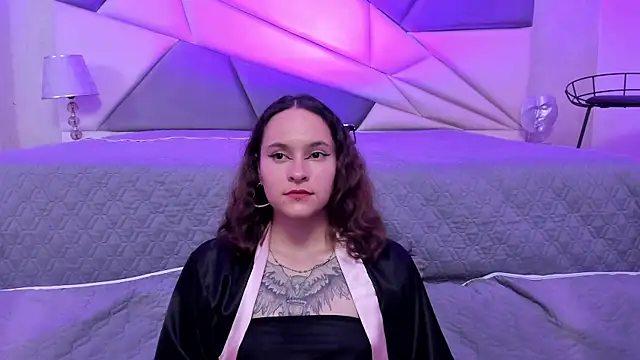 Snapshot of AnnyThompson_ chatting on 01-12-25, 02:03 AnnyThompson online show from 01-12-25, 02:03