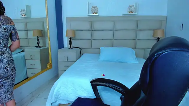 Snapshot of AnnyThompson_ chatting on 09-20-25, 09:05 AnnyThompson online show from 09-20-25, 09:05