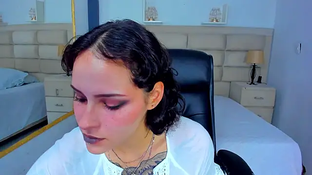 Snapshot of AnnyThompson_ chatting on 09-26-25, 10:14 AnnyThompson online show from 09-26-25, 10:14