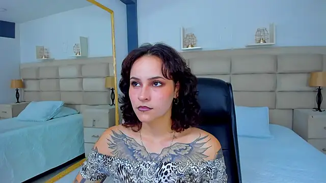 Snapshot of AnnyThompson_ chatting on 11-04-25, 08:30 AnnyThompson online show from 11-04-25, 08:30