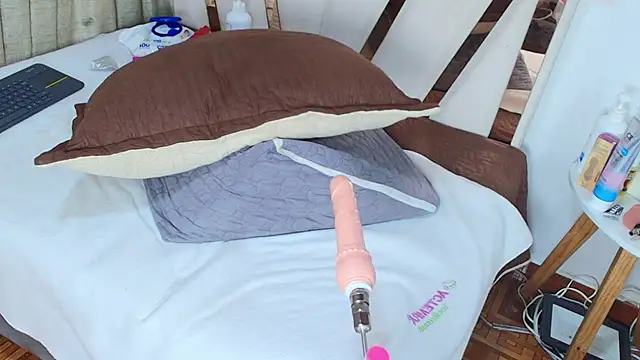 Zoe Curvy online show from 09-25-25, 02:10