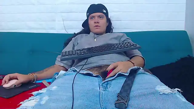 Snapshot of snowflake_xxx chatting on 01-22-25, 10:05 snowflake xxx online show from 01-22-25, 10:05