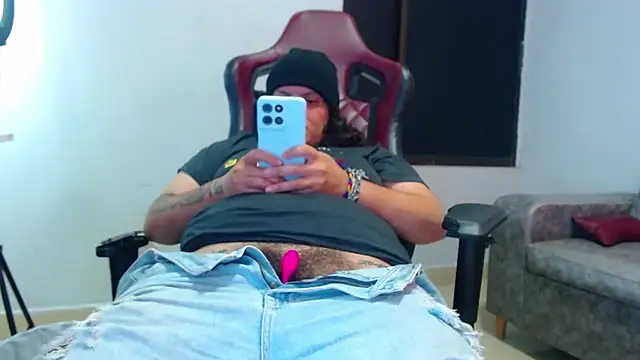 Snapshot of snowflake_xxx chatting on 10-12-25, 01:48 snowflake xxx online show from 10-12-25, 01:48