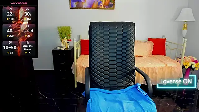 Snapshot of Julia_Dean chatting on 01-29-25, 12:56 Julia Dean online show from 01-29-25, 12:56