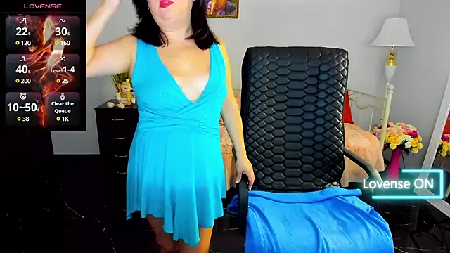 Snapshot of Julia_Dean chatting on 01-31-25, 01:02 Julia Dean online show from 01-31-25, 01:02