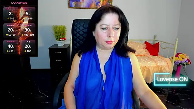 Snapshot of Julia_Dean chatting on 03-14-25, 11:56 Julia Dean online show from 03-14-25, 11:56