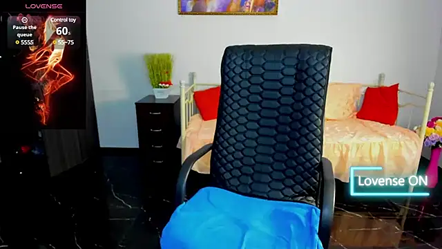 Snapshot of Julia_Dean chatting on 03-18-25, 01:09 Julia Dean online show from 03-18-25, 01:09