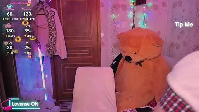 Snapshot of Lilly_Black88888 chatting on 03-10-25, 10:02 Lilly Black88888 online show from 03-10-25, 10:02