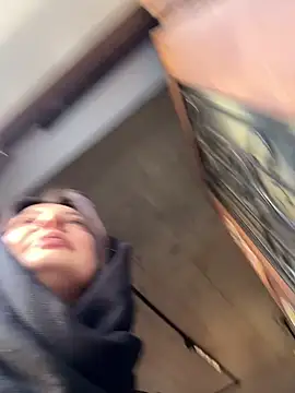 BabeRainbow online show from 02-17-25, 10:18