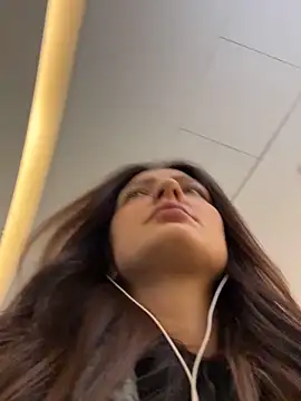 BabeRainbow online show from 09-27-25, 01:49