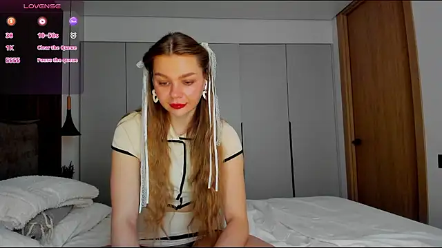 Molly sweetie online show from 02-15-26, 08:02