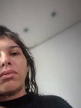 Snapshot of Nikatsu chatting on 09-17-25, 02:41 Nikatsu online show from 09-17-25, 02:41