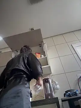 Snapshot of Nikatsu chatting on 09-21-25, 03:46 Nikatsu online show from 09-21-25, 03:46