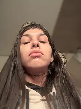 Snapshot of Nikatsu chatting on 09-25-25, 11:14 Nikatsu online show from 09-25-25, 11:14