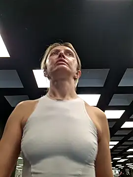 Miss    Mia  online show from 12-04-25, 09:51