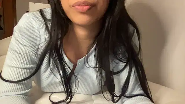 Snapshot of Dulce_latingirl chatting on 03-20-25, 10:29 Dulce latingirl online show from 03-20-25, 10:29