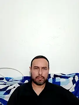 Snapshot of ElSunEagle chatting on 10-05-25, 03:49 ElSunEagle online show from 10-05-25, 03:49