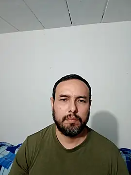 Snapshot of ElSunEagle chatting on 10-18-25, 04:48 ElSunEagle online show from 10-18-25, 04:48