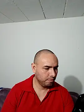 Snapshot of ElSunEagle chatting on 11-08-25, 04:56 ElSunEagle online show from 11-08-25, 04:56