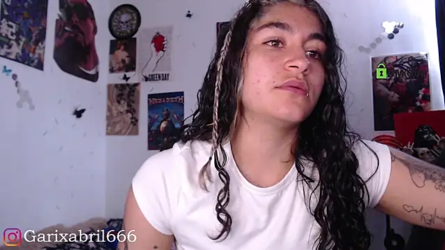 Snapshot of abril666 chatting on 01-10-25, 03:27 abril666 online show from 01-10-25, 03:27