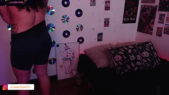 Snapshot of abril666 chatting on 11-11-25, 04:18 abril666 online show from 11-11-25, 04:18