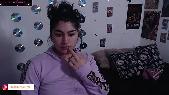 Snapshot of abril666 chatting on 11-20-25, 04:07 abril666 online show from 11-20-25, 04:07