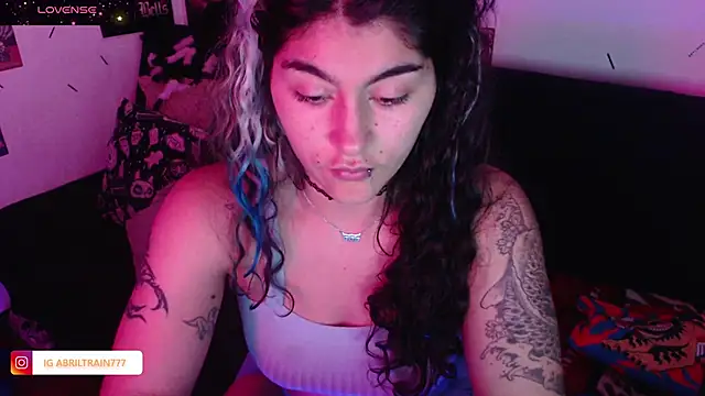 Snapshot of abril666 chatting on 11-28-25, 06:21 abril666 online show from 11-28-25, 06:21