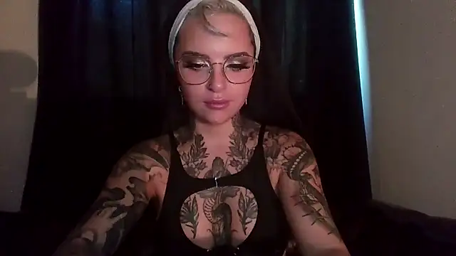Rubyrichhxo online show from 11-01-25, 10:17
