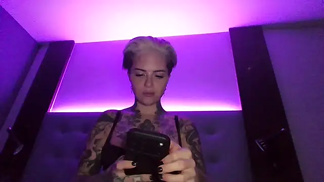 Rubyrichhxo online show from 01-06-26, 05:55