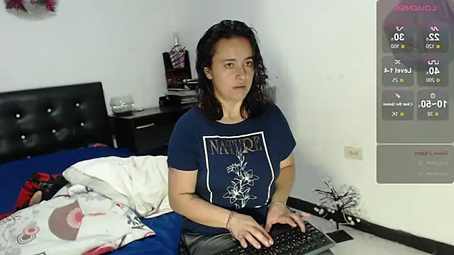 Snapshot of MagicStephany_ chatting on 12-16-24, 02:49 MagicStephany online show from 12-16-24, 02:49