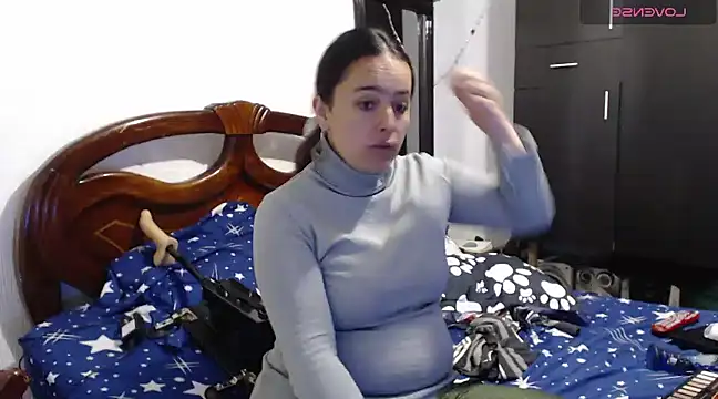 Snapshot of MagicStephany_ chatting on 03-03-25, 05:29 MagicStephany online show from 03-03-25, 05:29