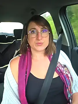 Snapshot of minierose chatting on 10-01-25, 05:57 minierose online show from 10-01-25, 05:57