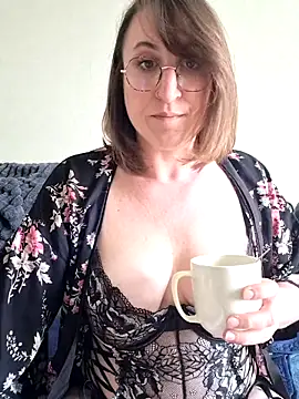 minierose online show from 04-18-26, 01:15