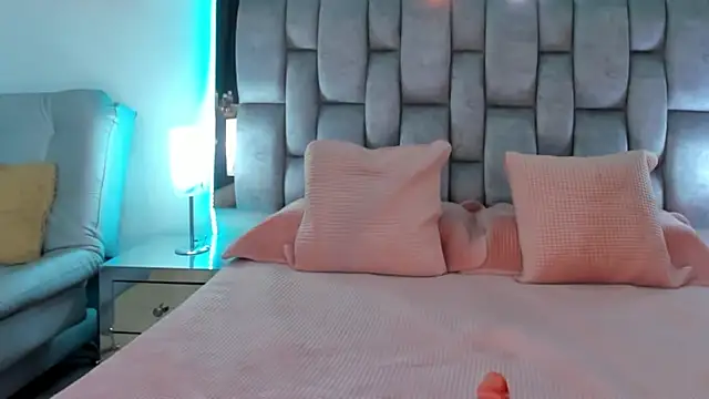 Snapshot of Abbye_blue01 chatting on 12-05-24, 02:53 Abbye blue01 online show from 12-05-24, 02:53