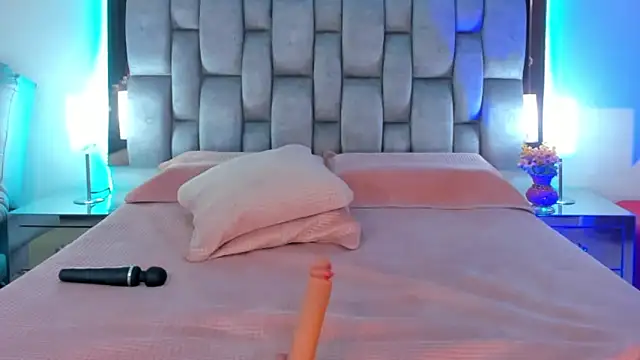 Snapshot of Abbye_blue01 chatting on 01-14-25, 04:36 Abbye blue01 online show from 01-14-25, 04:36