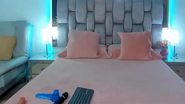 Abbye blue01 online show from 02-24-25, 11:19