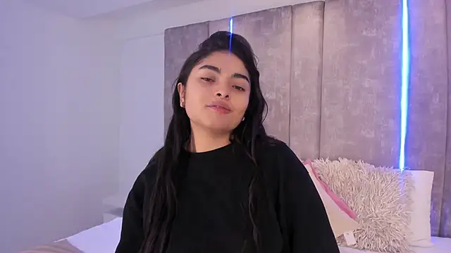 Snapshot of GiselOrtiz chatting on 02-10-25, 11:36 GiselOrtiz online show from 02-10-25, 11:36